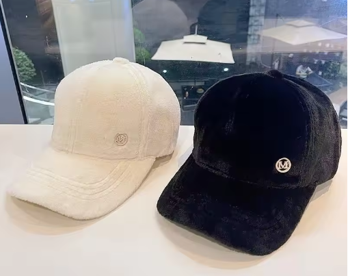 🔥 Stay Warm & Stylish – Unisex Mink Velvet Baseball Cap for Autumn & Winter! 🔥